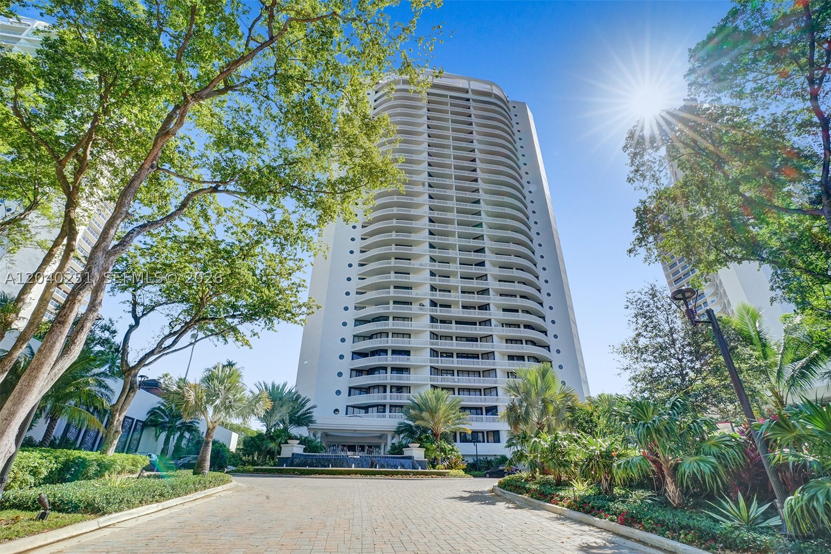 3000 Island Blvd #1902