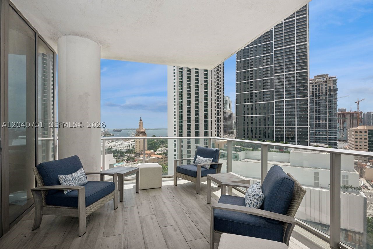image Paramount Miami Worldcenter1