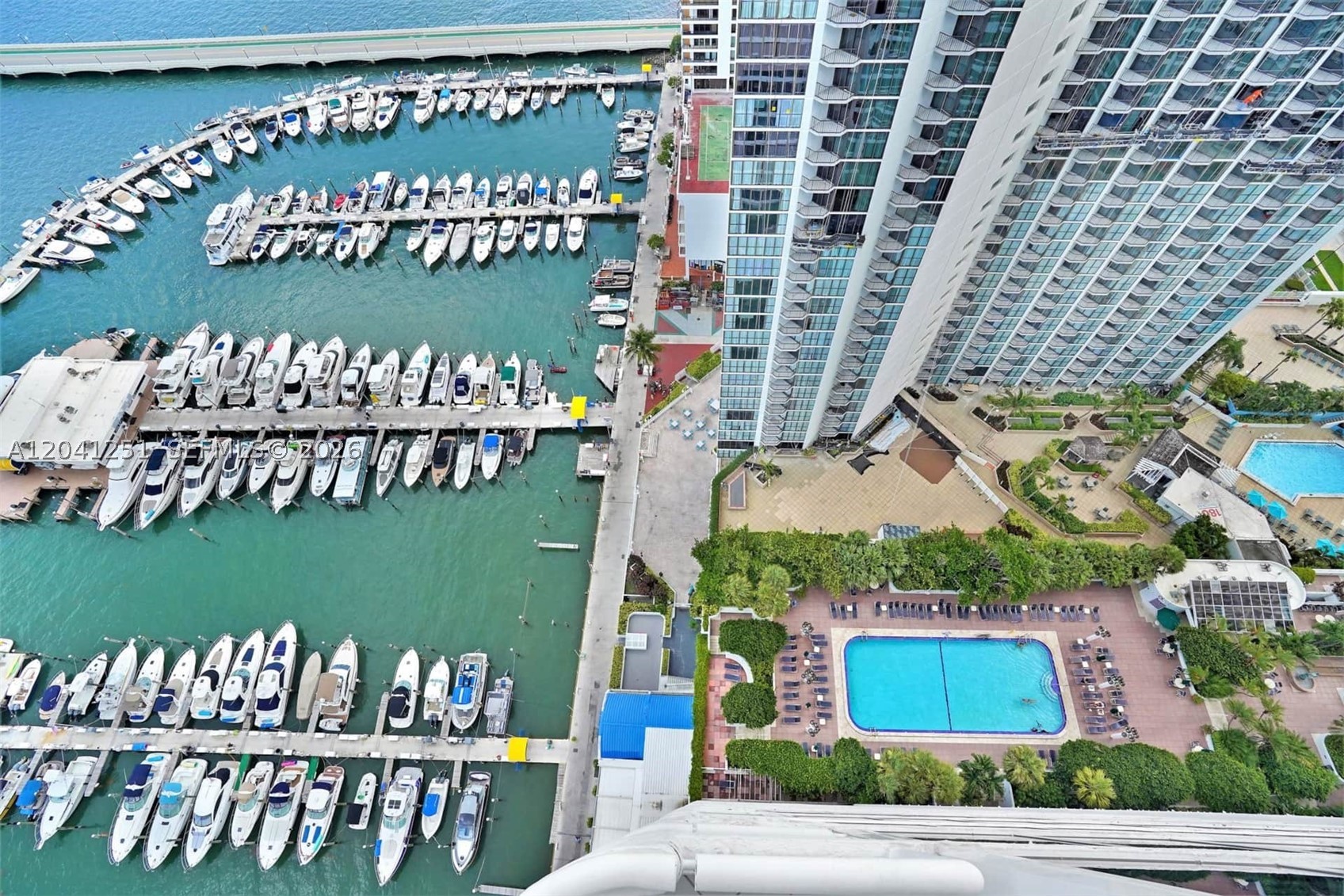 1717 N Bayshore Dr #D-3931 Miami, FL 33132