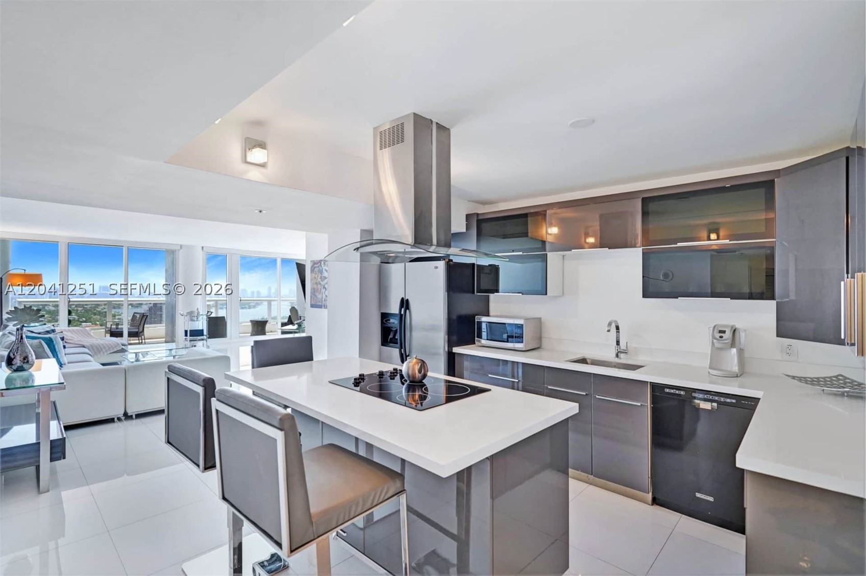 1717 N Bayshore Dr #D-3931 Miami, FL 33132