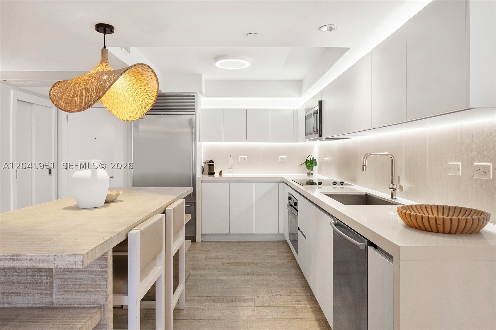102 24th St #1213 Miami Beach, FL 33139