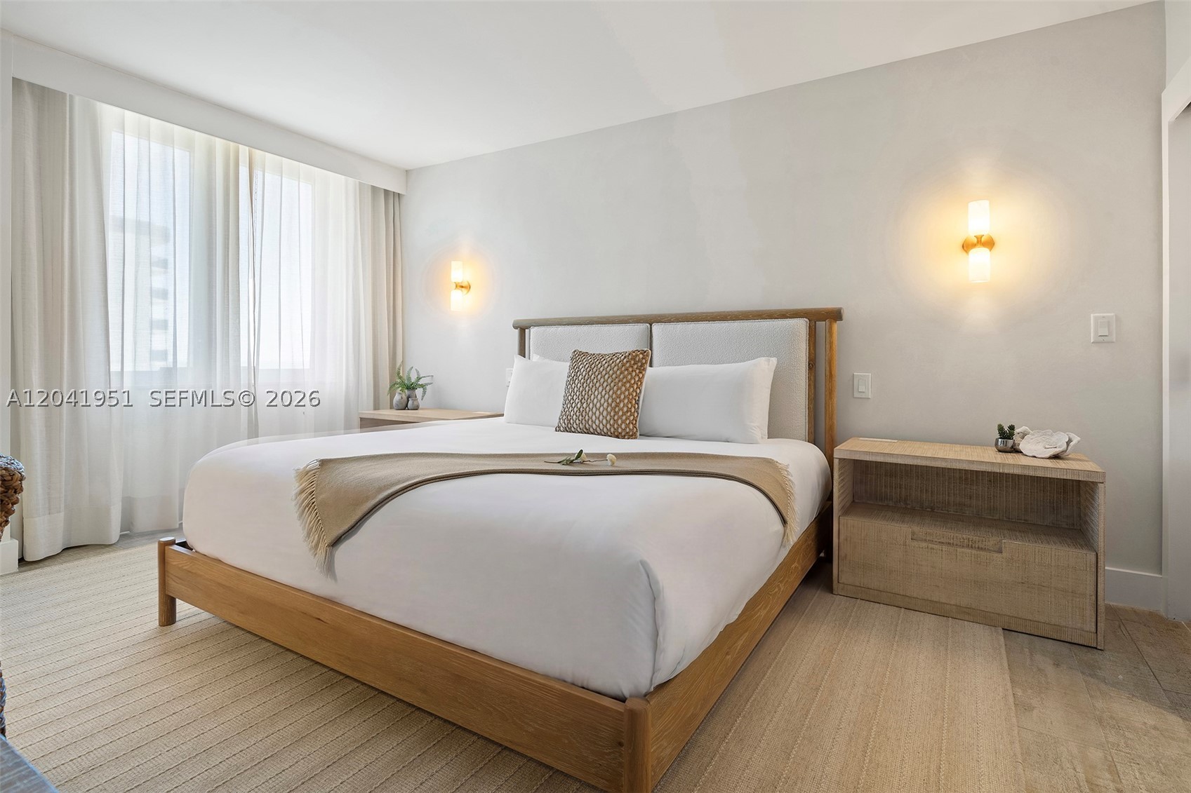 102 24th St #1213 Miami Beach, FL 33139