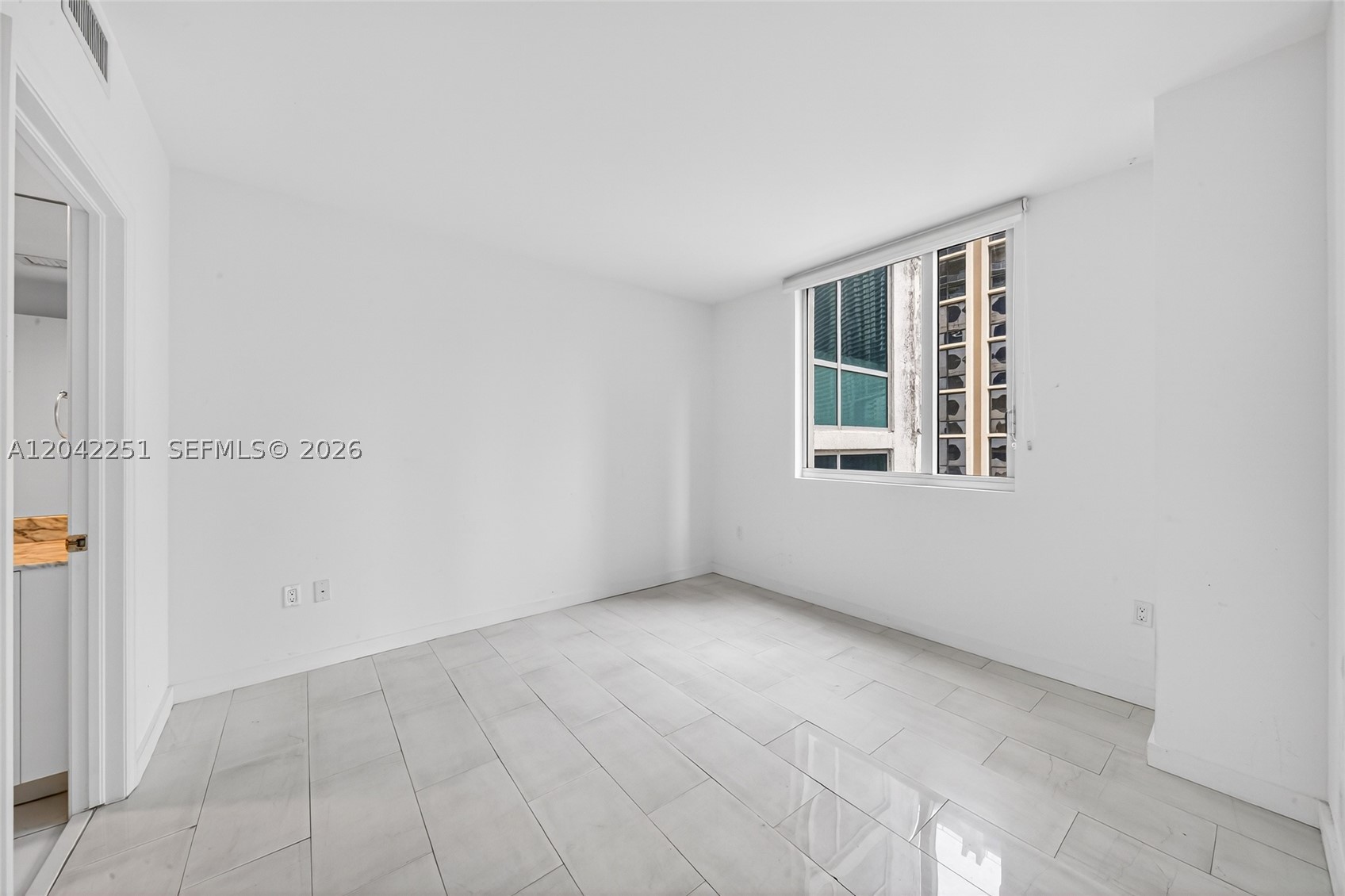 image 500 Brickell East9