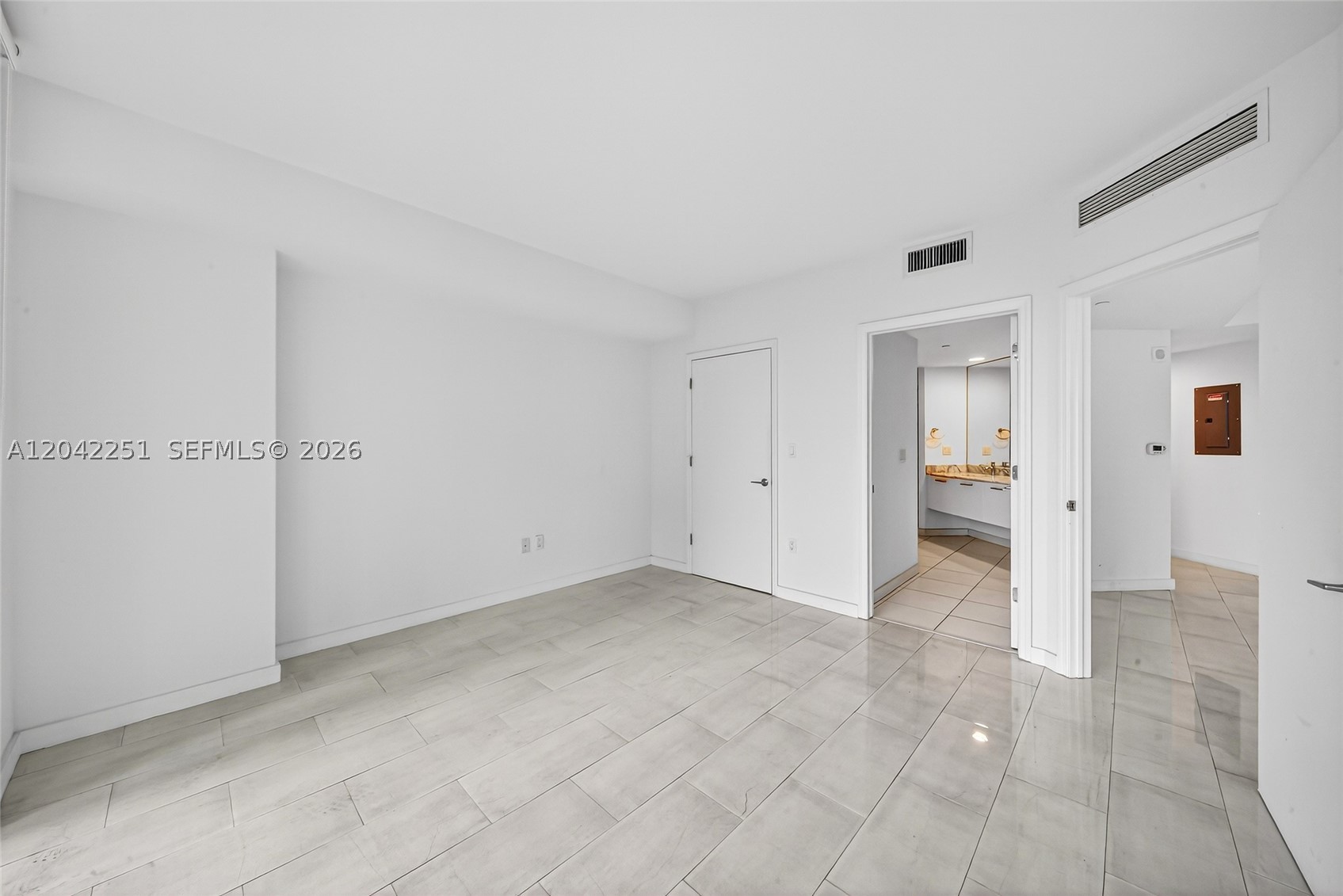 image 500 Brickell East17