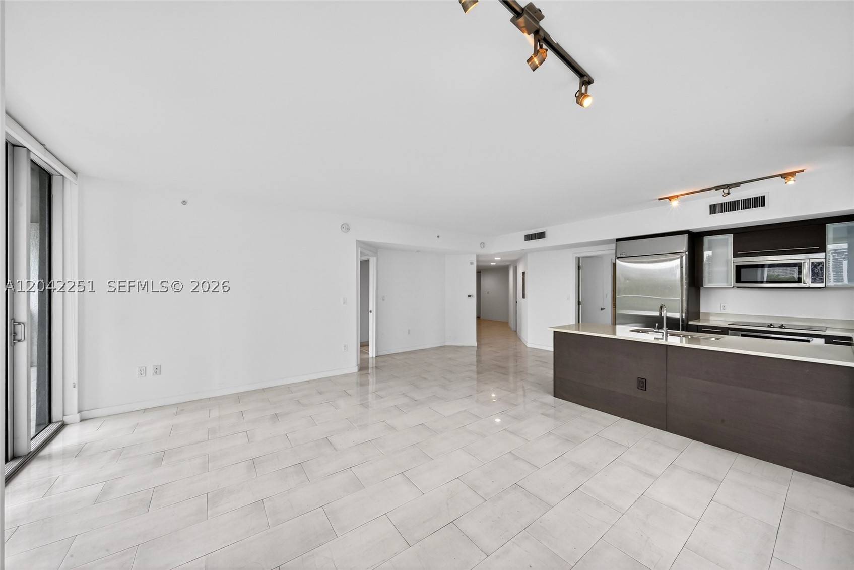 image 500 Brickell East8