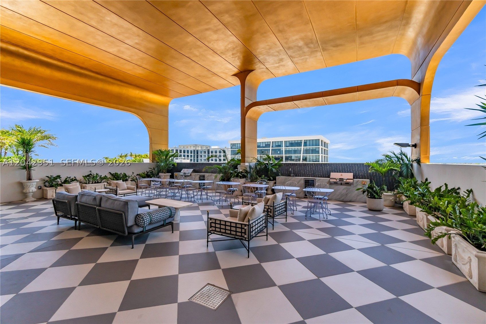2700 NW 2nd Ave #337 Miami, FL 33127