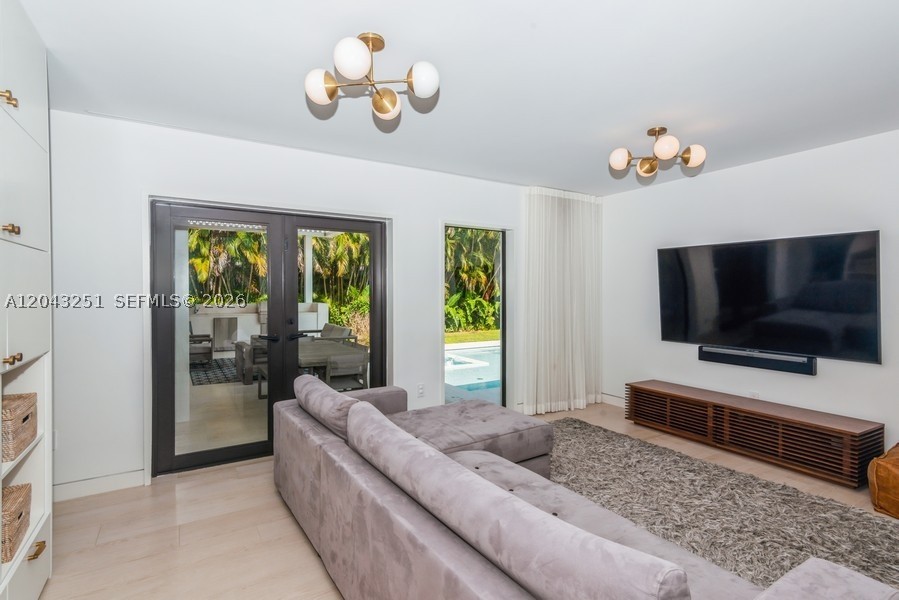 1035 Catalonia Ave Coral Gables, FL 33134