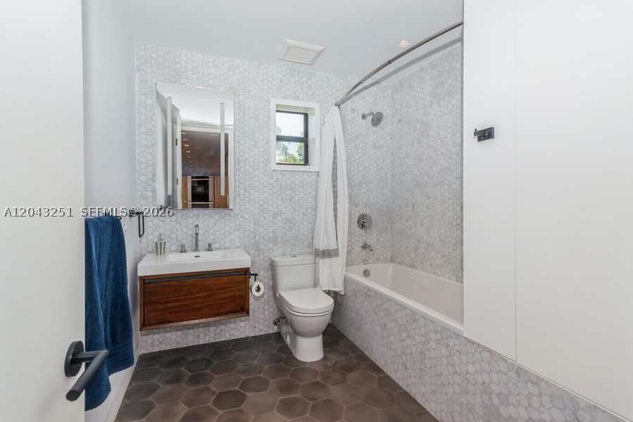 1035 Catalonia Ave Coral Gables, FL 33134