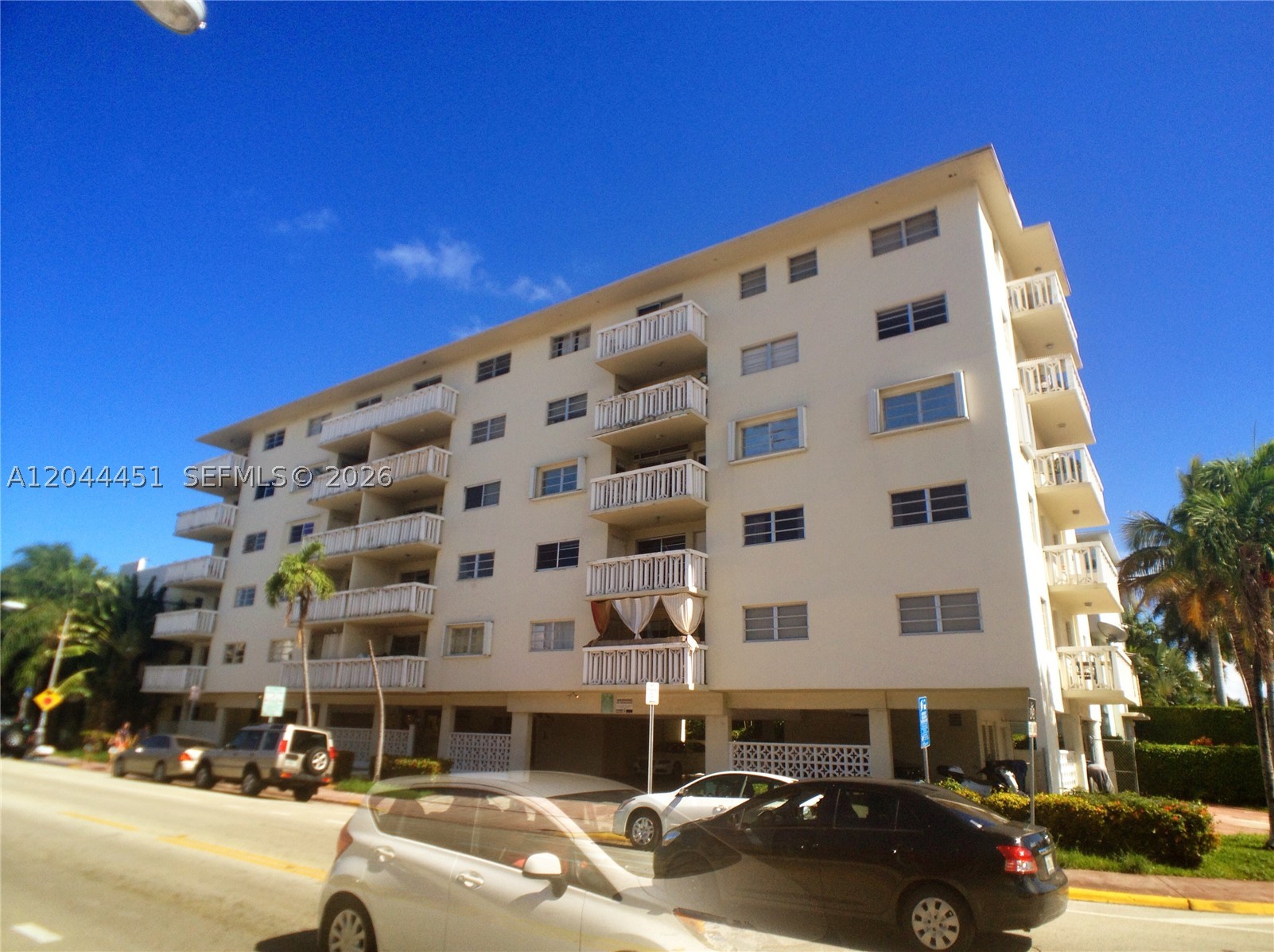 1575 Euclid Ave #305