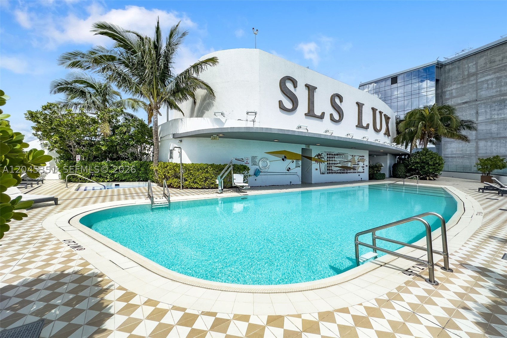 image SLS Lux36