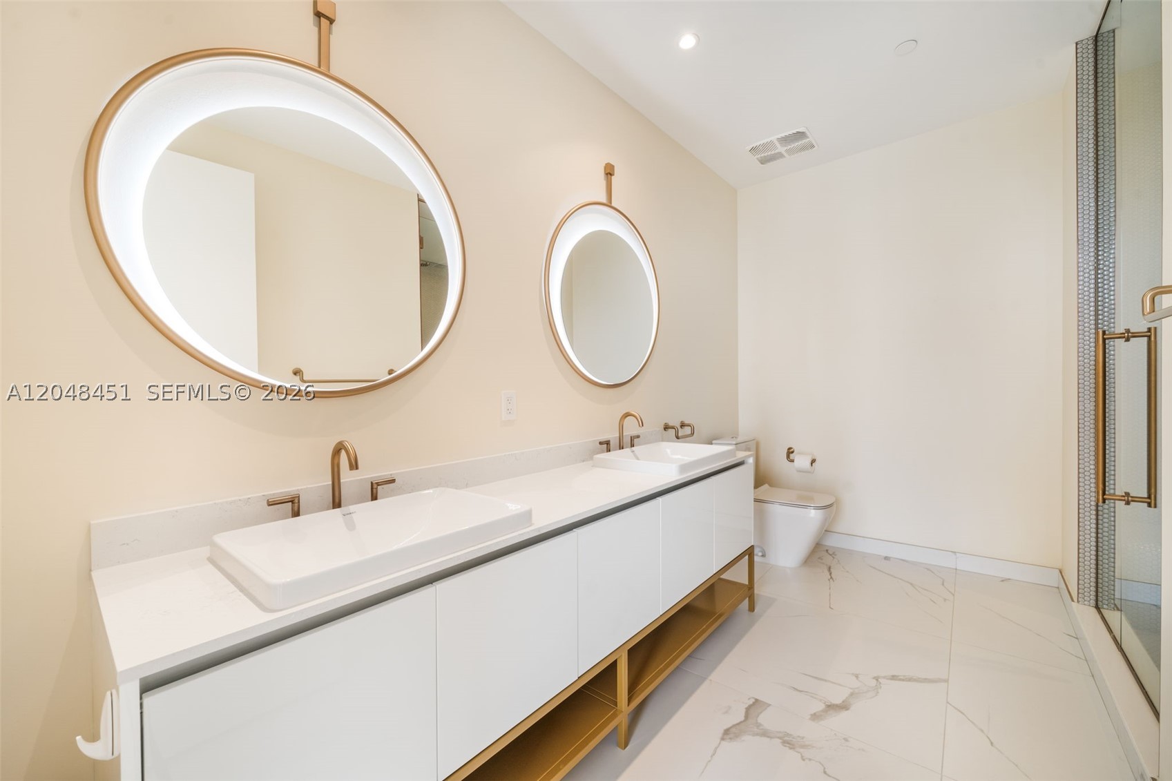 image Mr. C Residences | Bayshore13