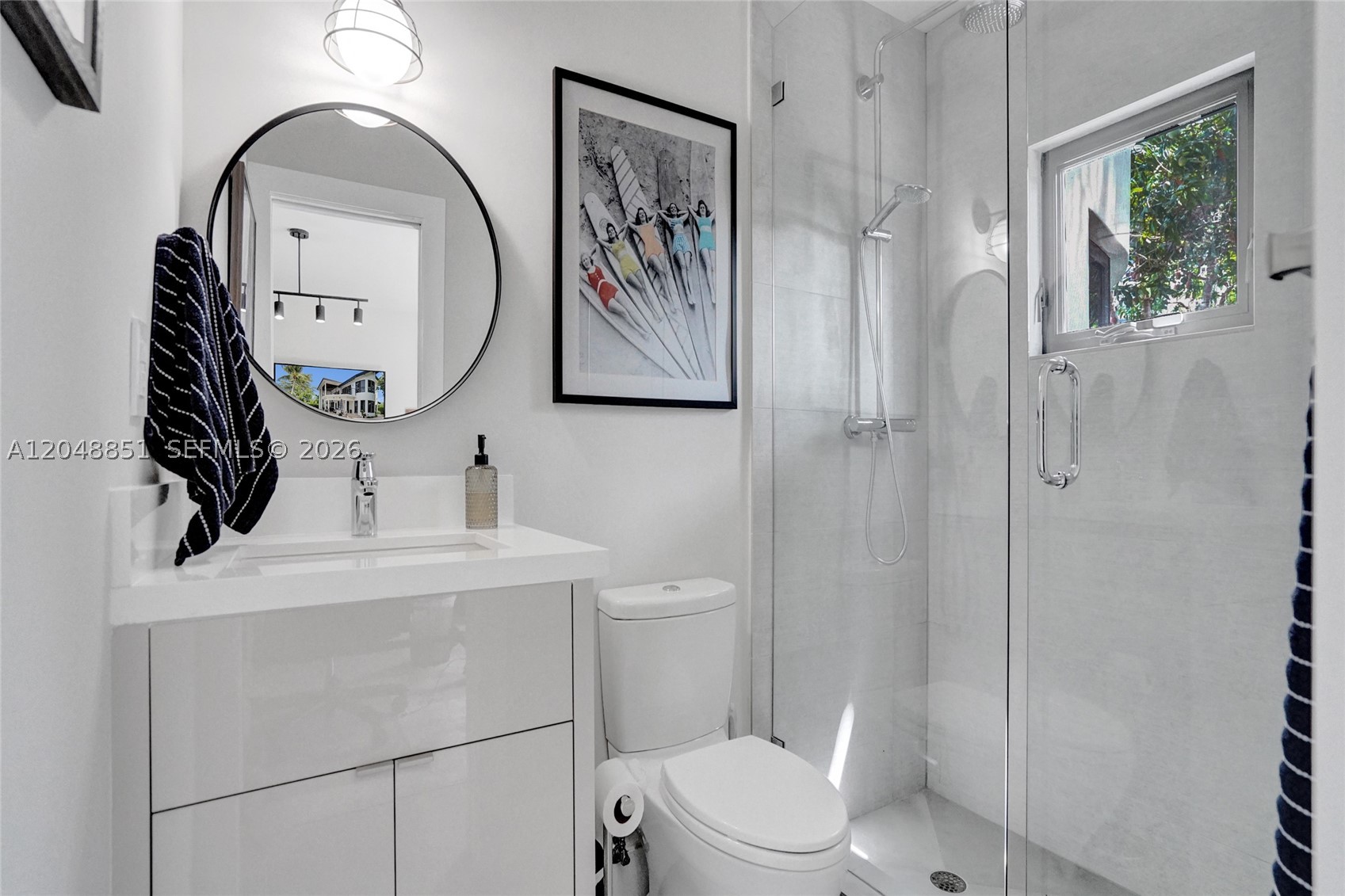 113 Holiday Dr Hallandale Beach, FL 33009