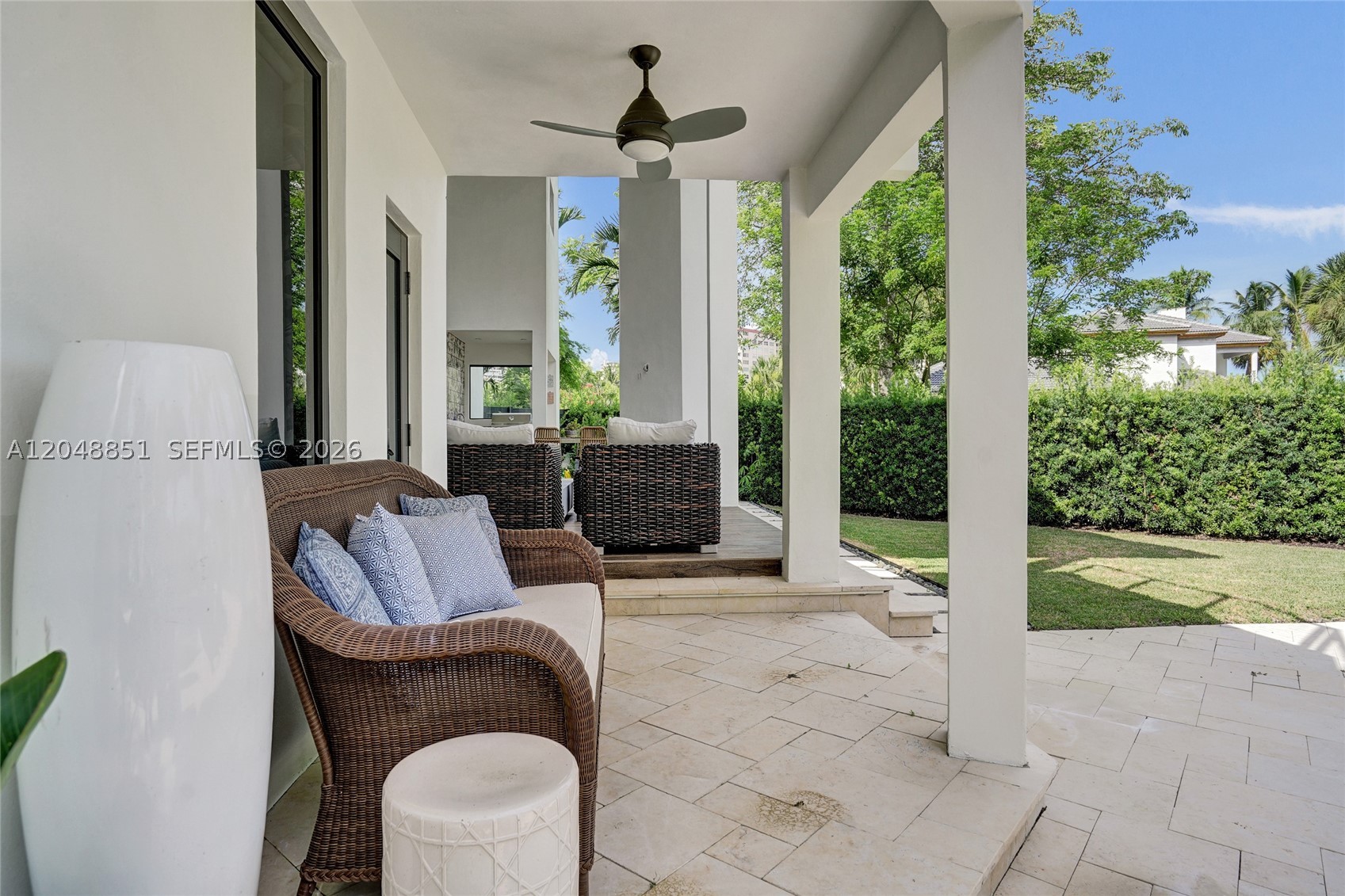 113 Holiday Dr Hallandale Beach, FL 33009