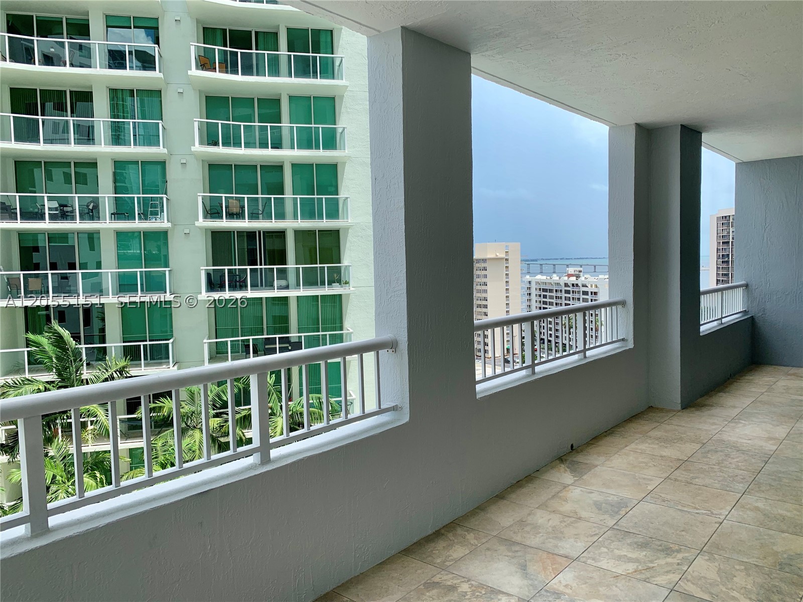 170 SE 14th St #1402 Miami, FL 33131