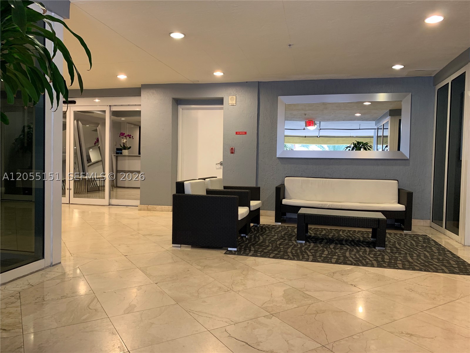 170 SE 14th St #1402 Miami, FL 33131
