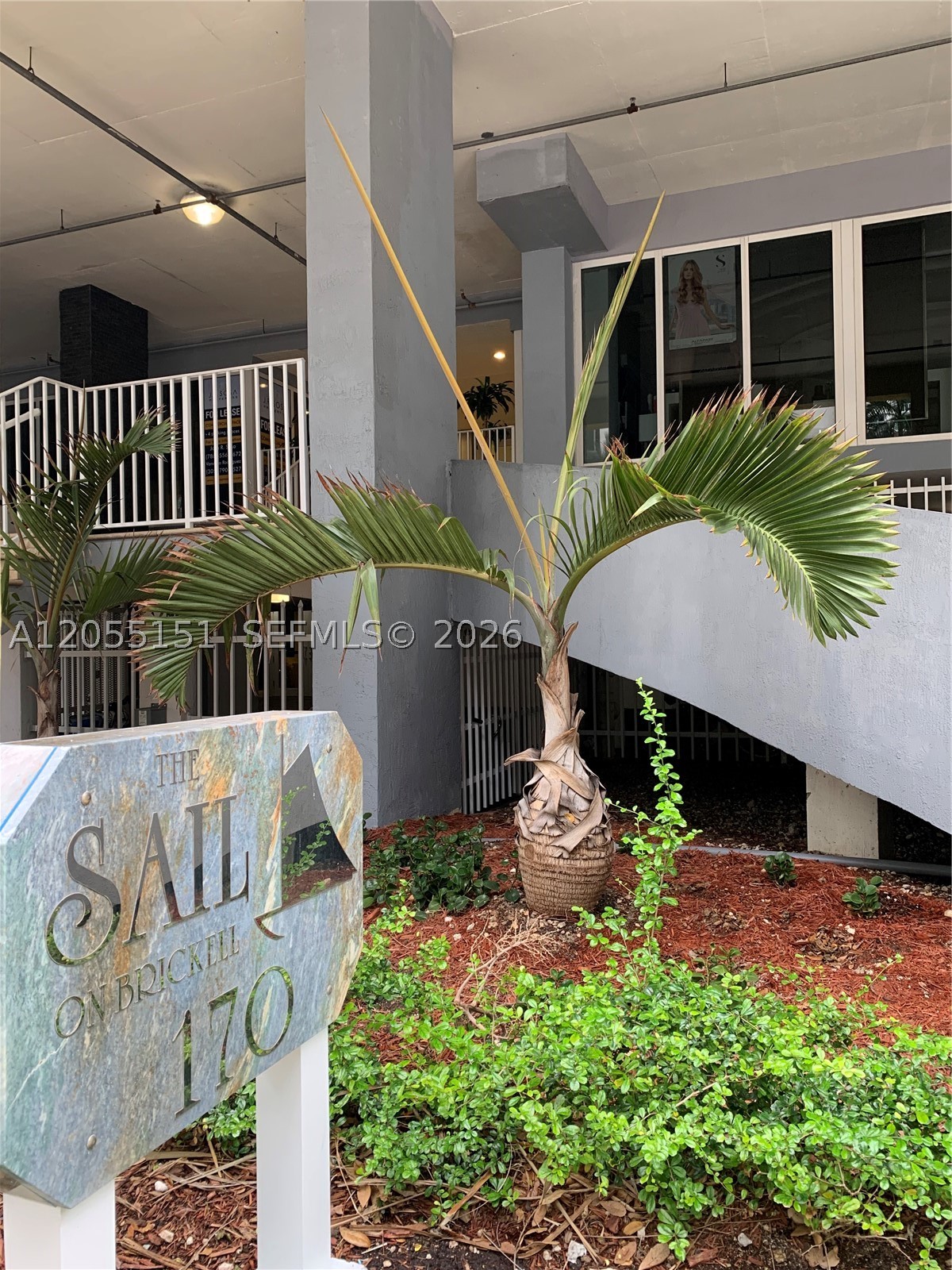 170 SE 14th St #1402 Miami, FL 33131