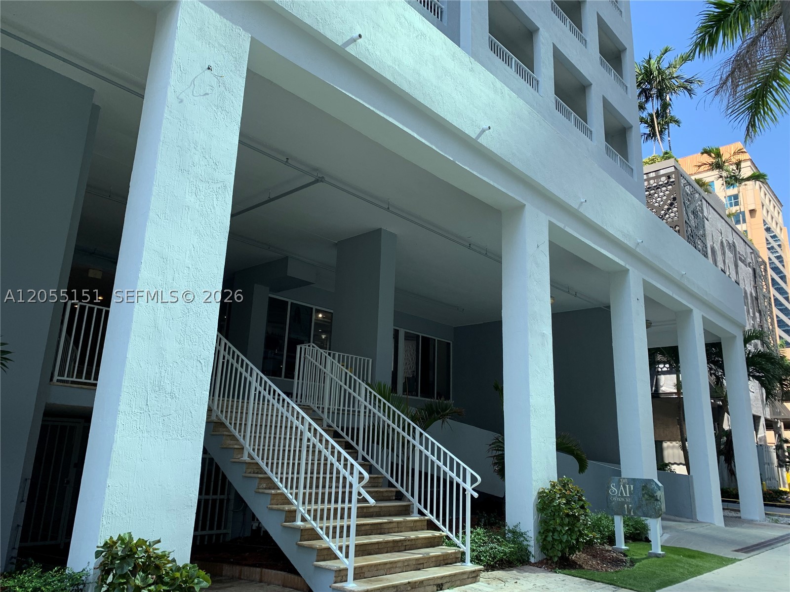 170 SE 14th St #1402 Miami, FL 33131