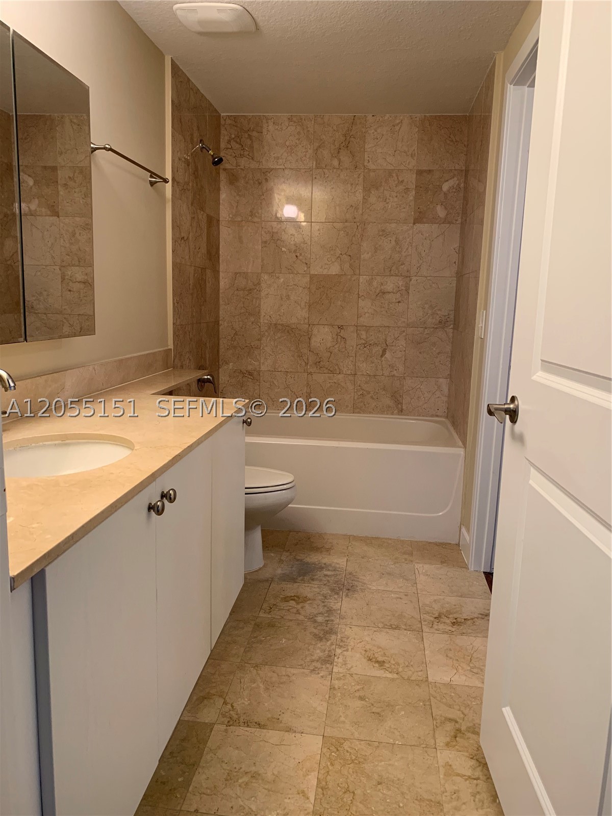 170 SE 14th St #1402 Miami, FL 33131