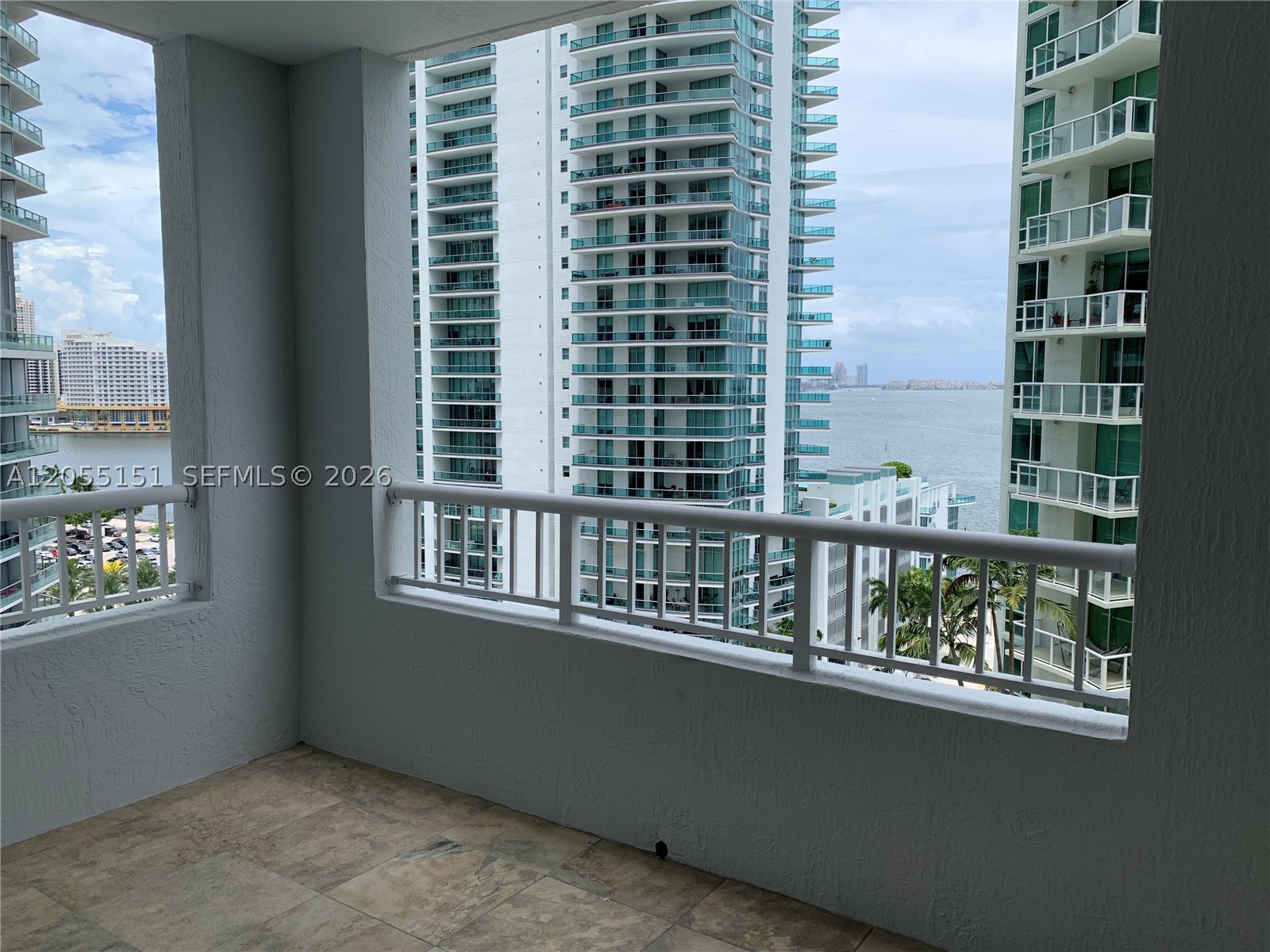 170 SE 14th St #1402 Miami, FL 33131