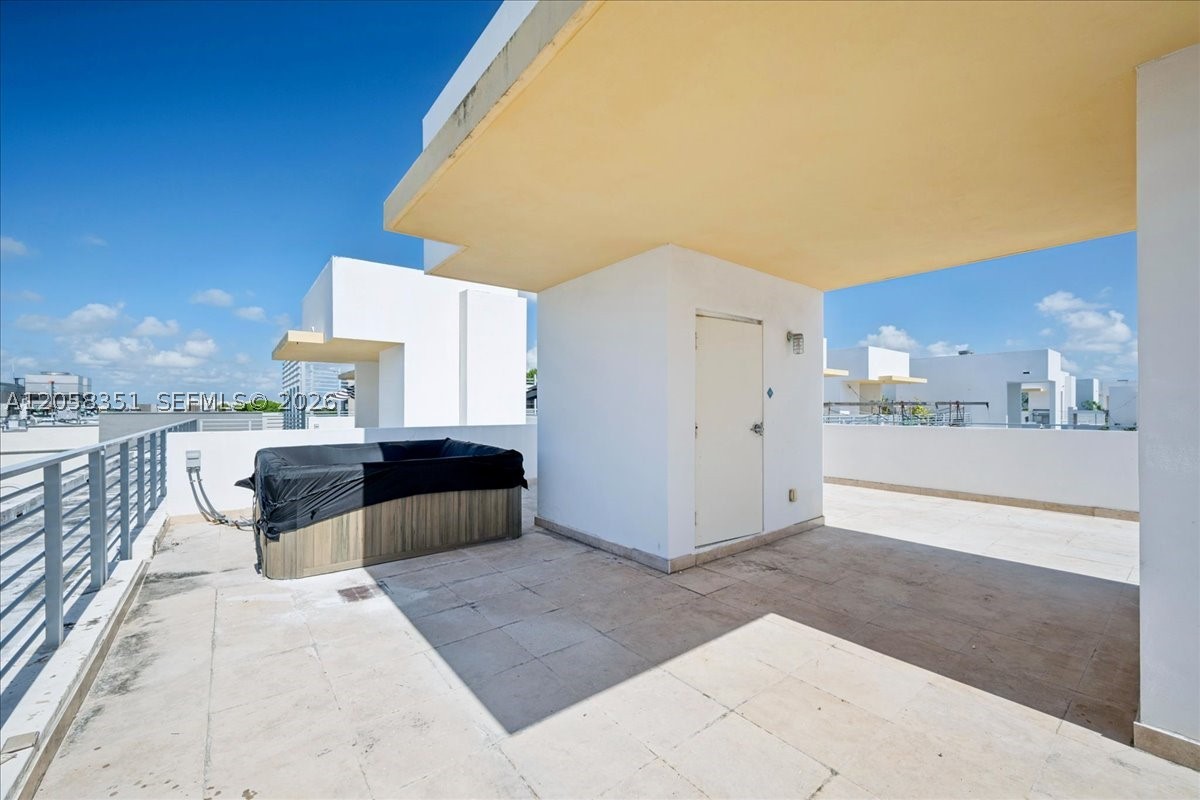 3339 Virginia St #PH-3 Miami, FL 33133