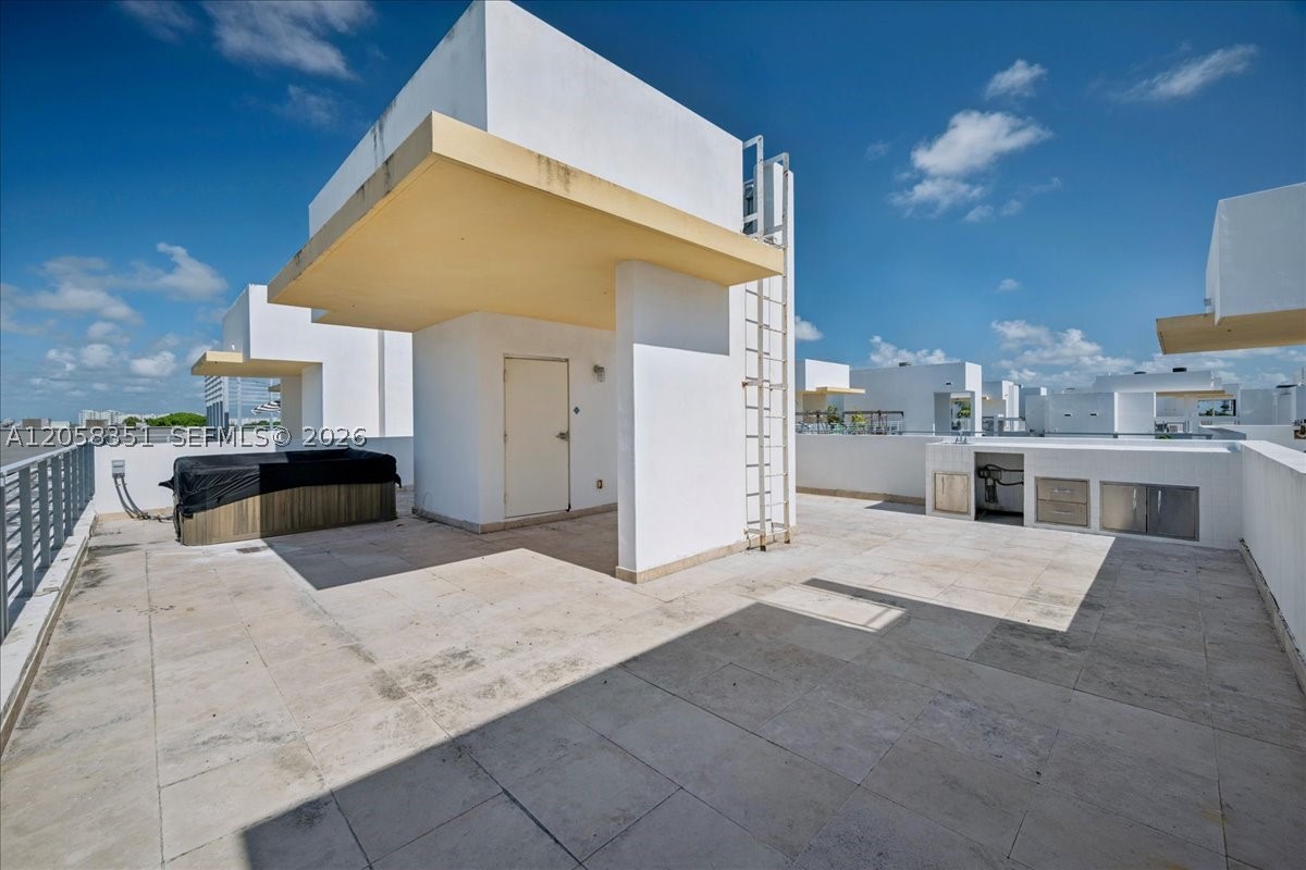 3339 Virginia St #PH-3 Miami, FL 33133