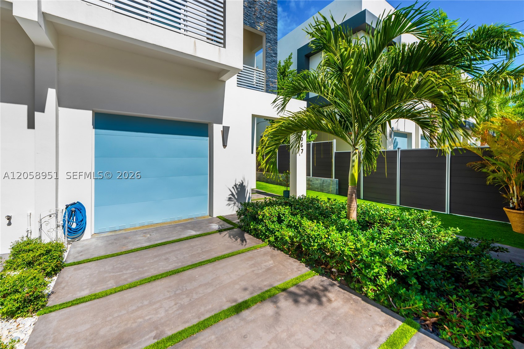 3067 Carter St Miami, FL 33133