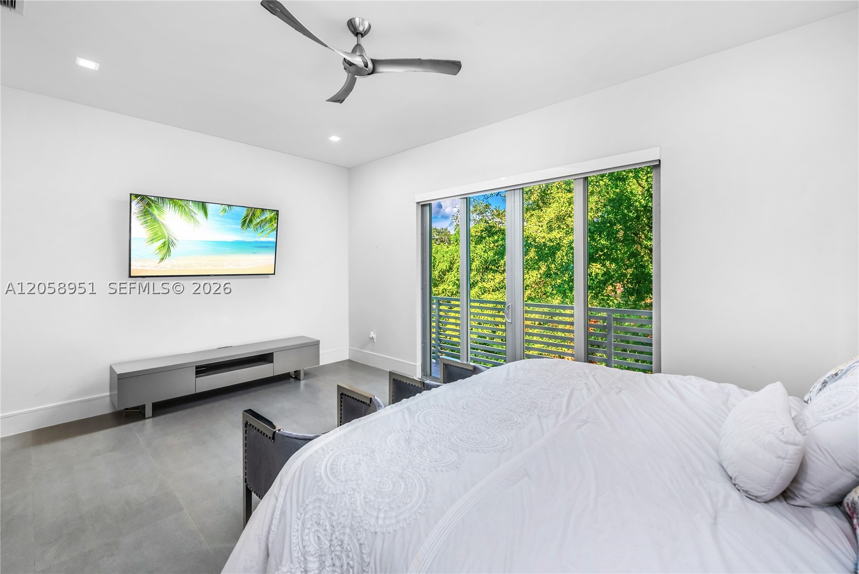 3067 Carter St Miami, FL 33133