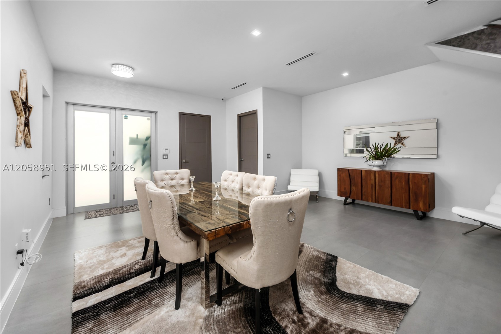 3067 Carter St Miami, FL 33133