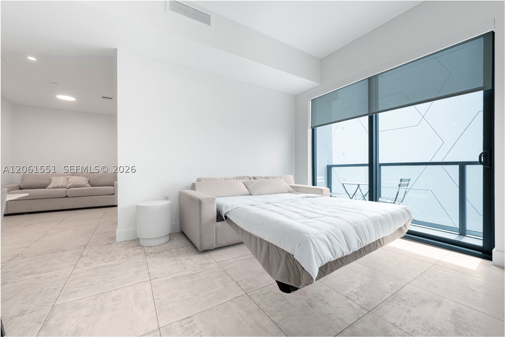 image Smart Brickell I16