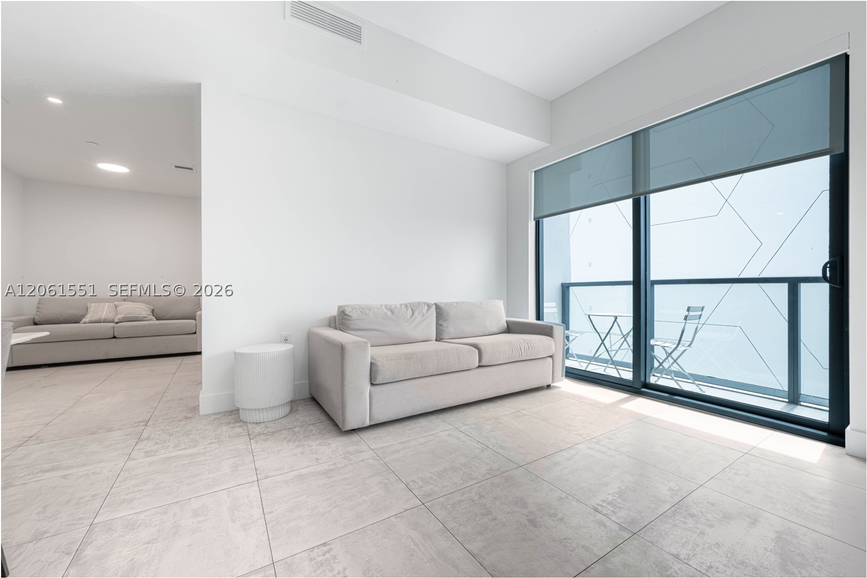 image Smart Brickell I17