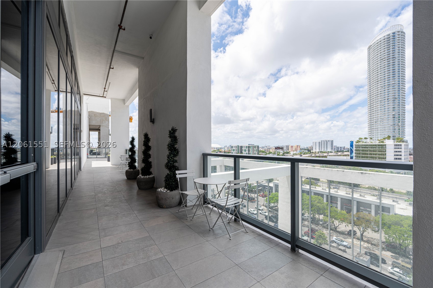 image Smart Brickell I46