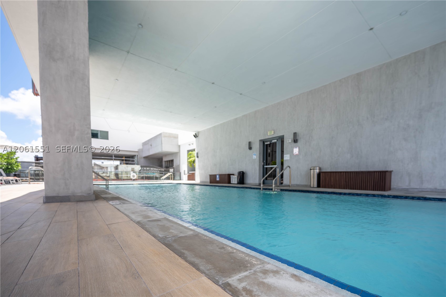 image Smart Brickell I54