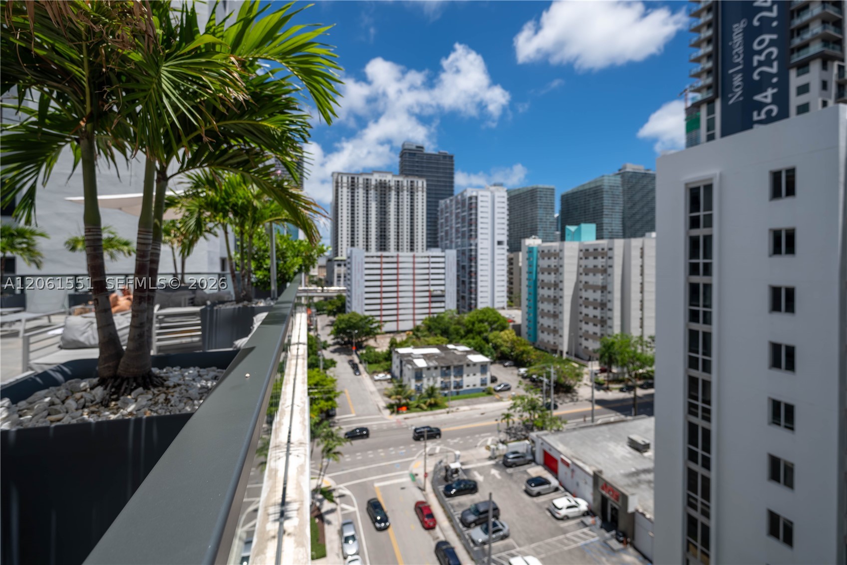 image Smart Brickell I57