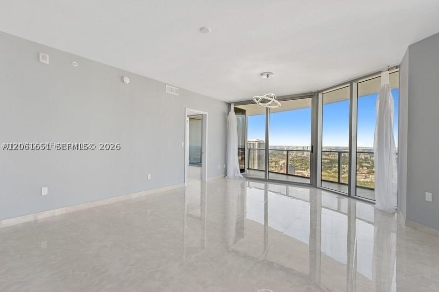 image Aria on the Bay1