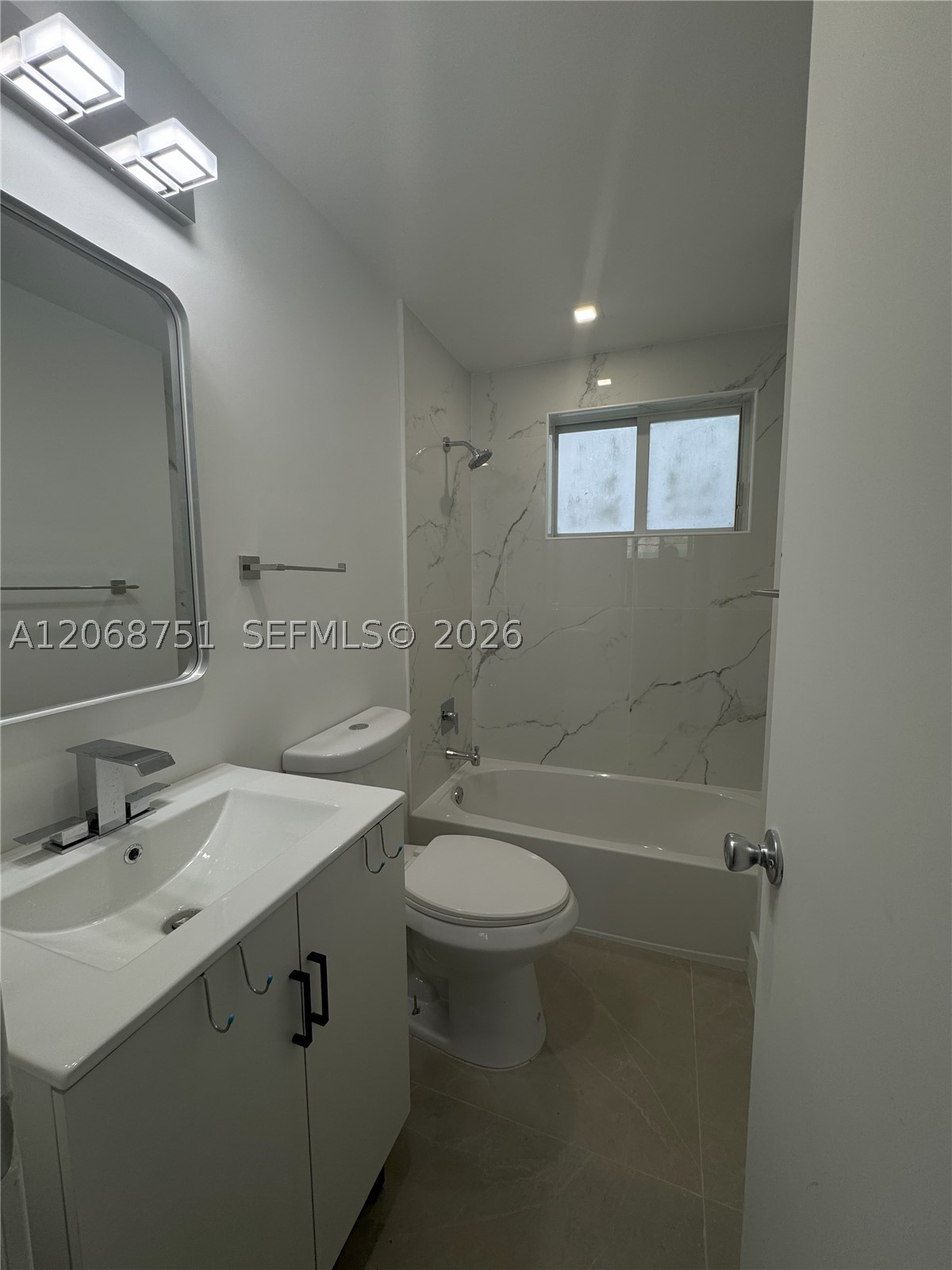 300 74th St #2 Miami Beach, FL 33141