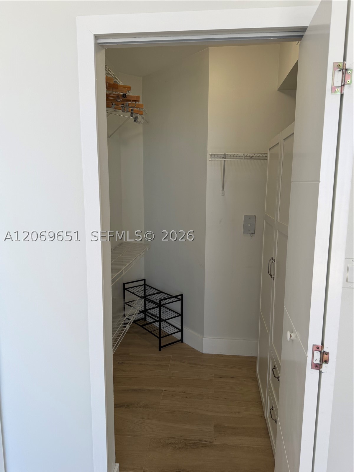 image Akoya21