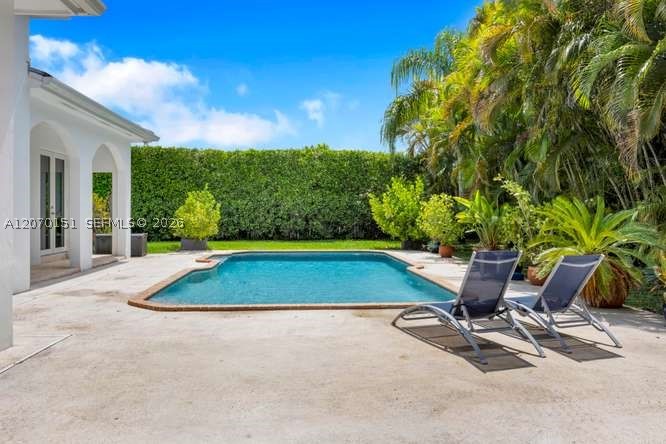 7840 SW 133rd Ter Pinecrest, FL 33156