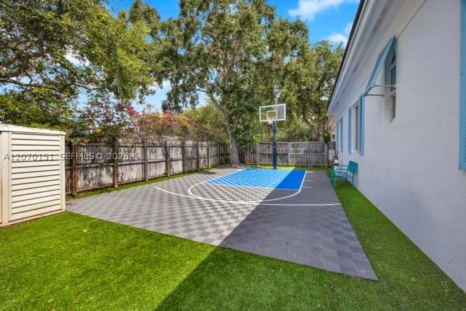 7840 SW 133rd Ter Pinecrest, FL 33156