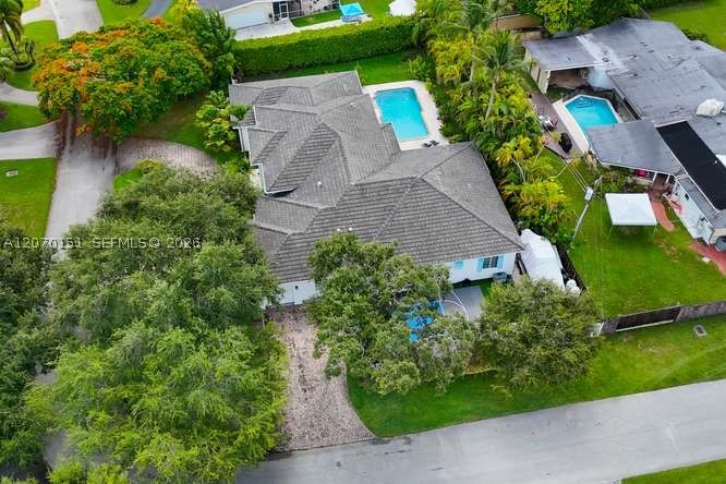 7840 SW 133rd Ter Pinecrest, FL 33156