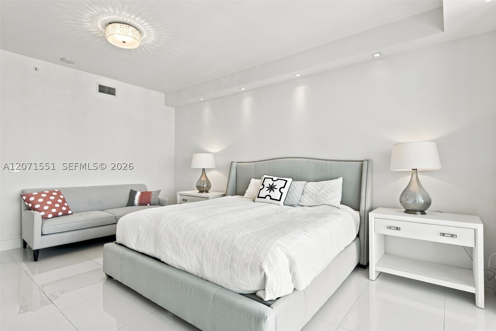 image The Bond on Brickell12