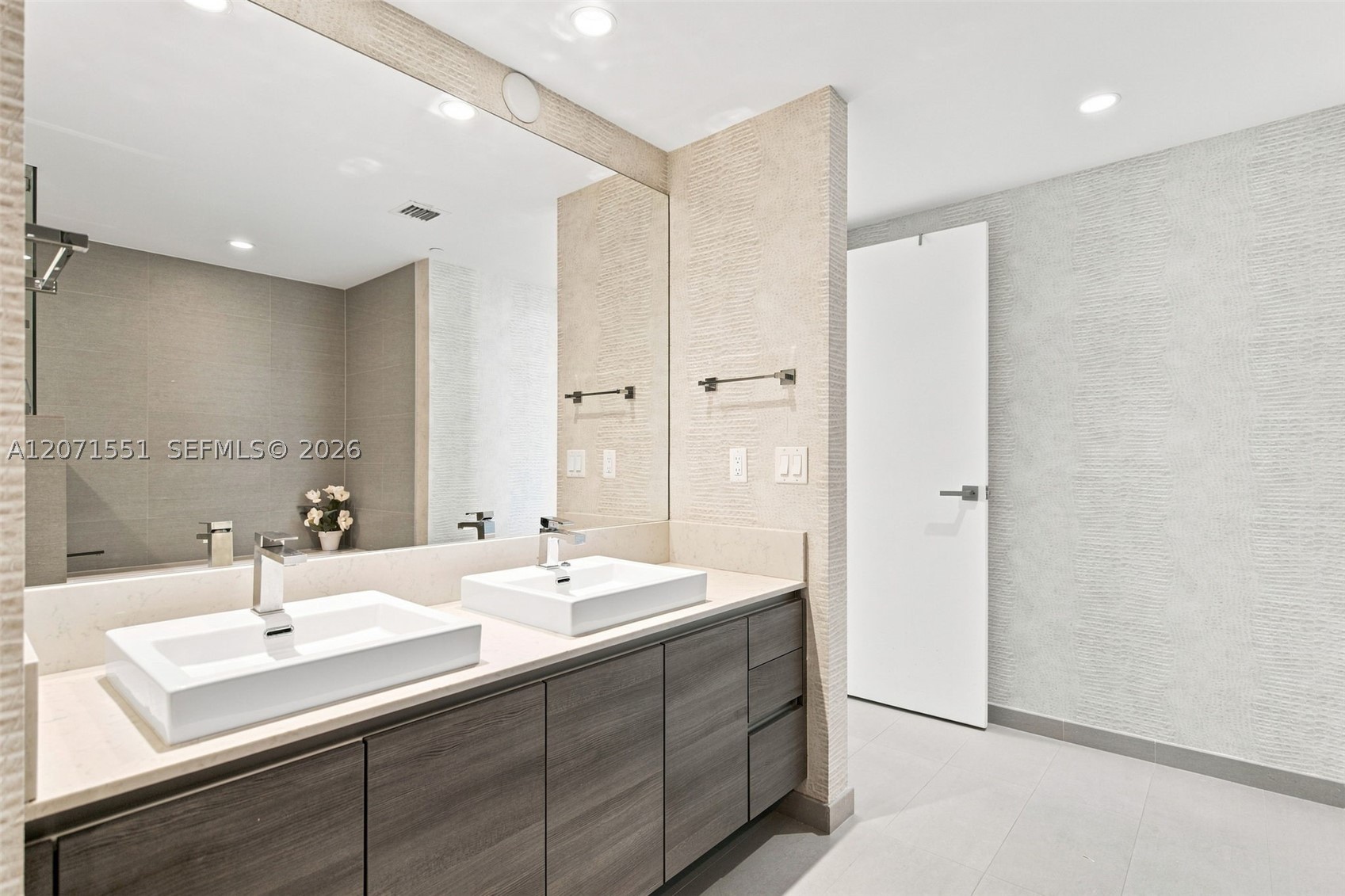 image The Bond on Brickell14