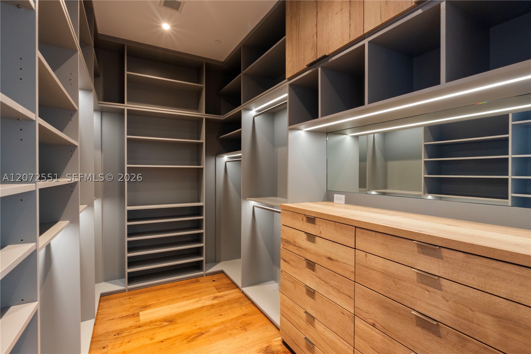 2675 S Bayshore Dr #602S Miami, FL 33133