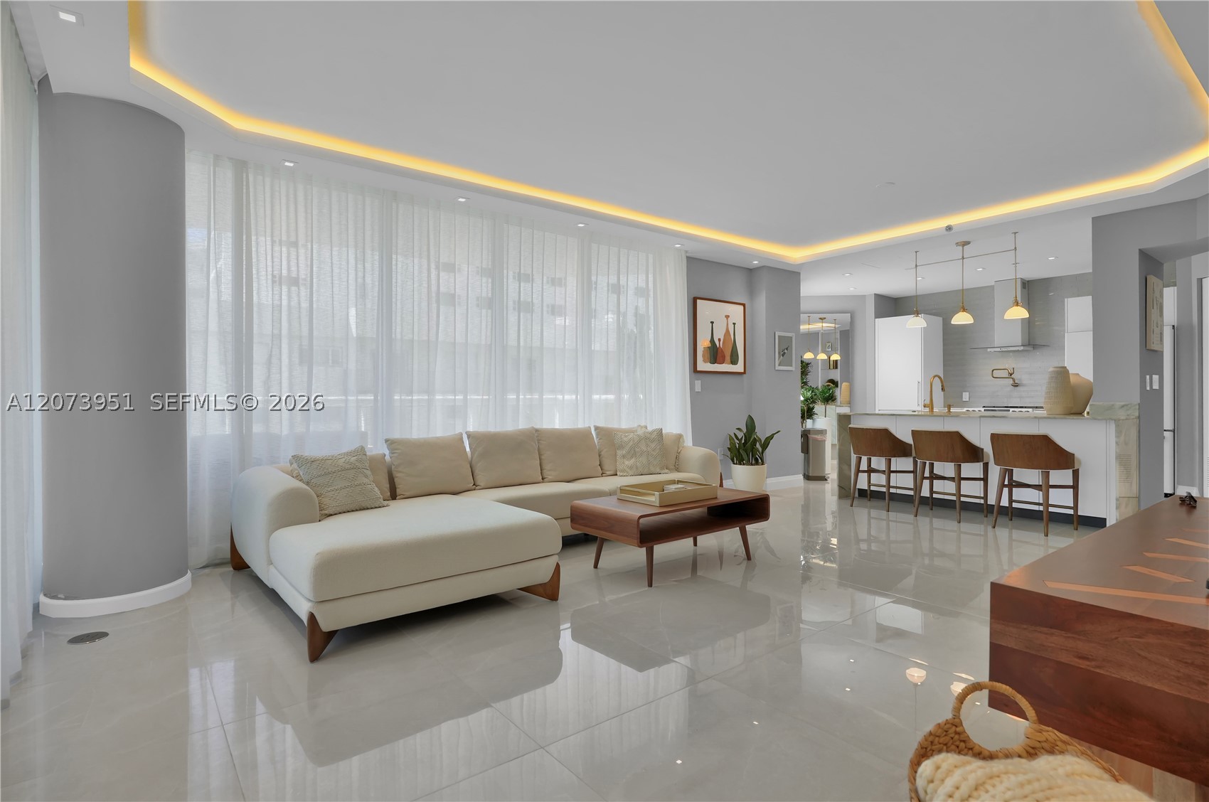 4201 Collins Ave #401 Miami Beach, FL 33140