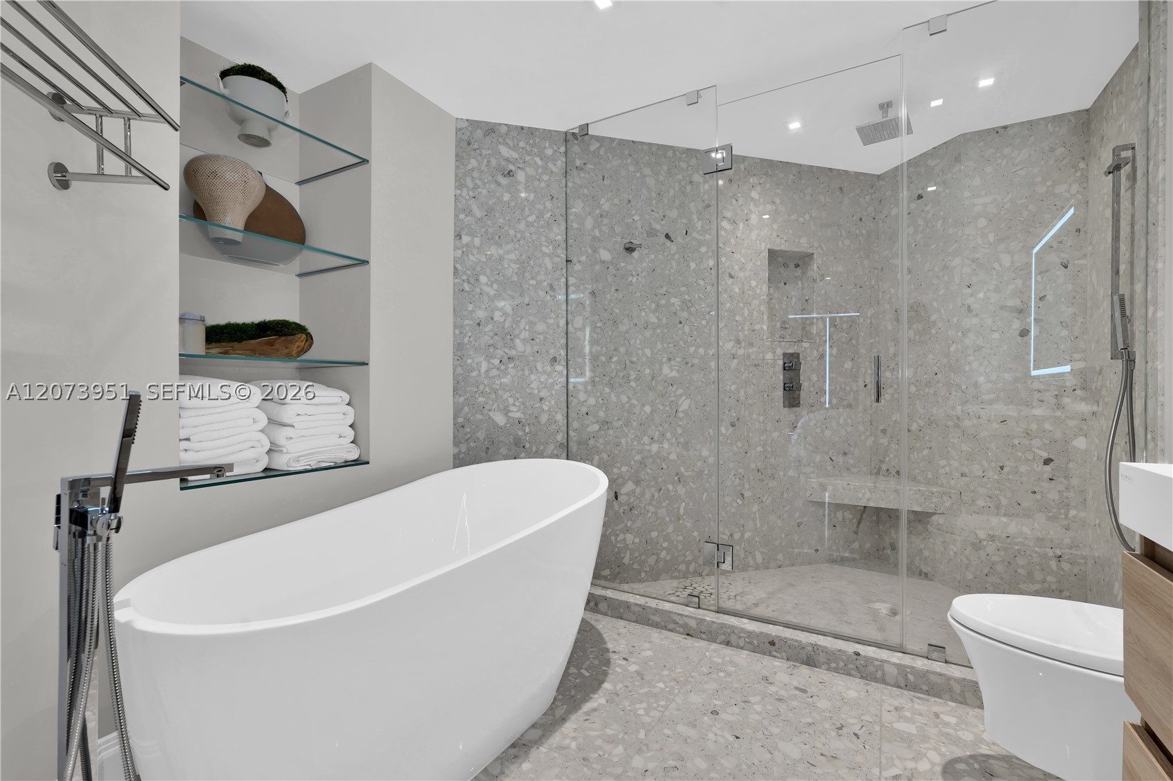 4201 Collins Ave #401 Miami Beach, FL 33140