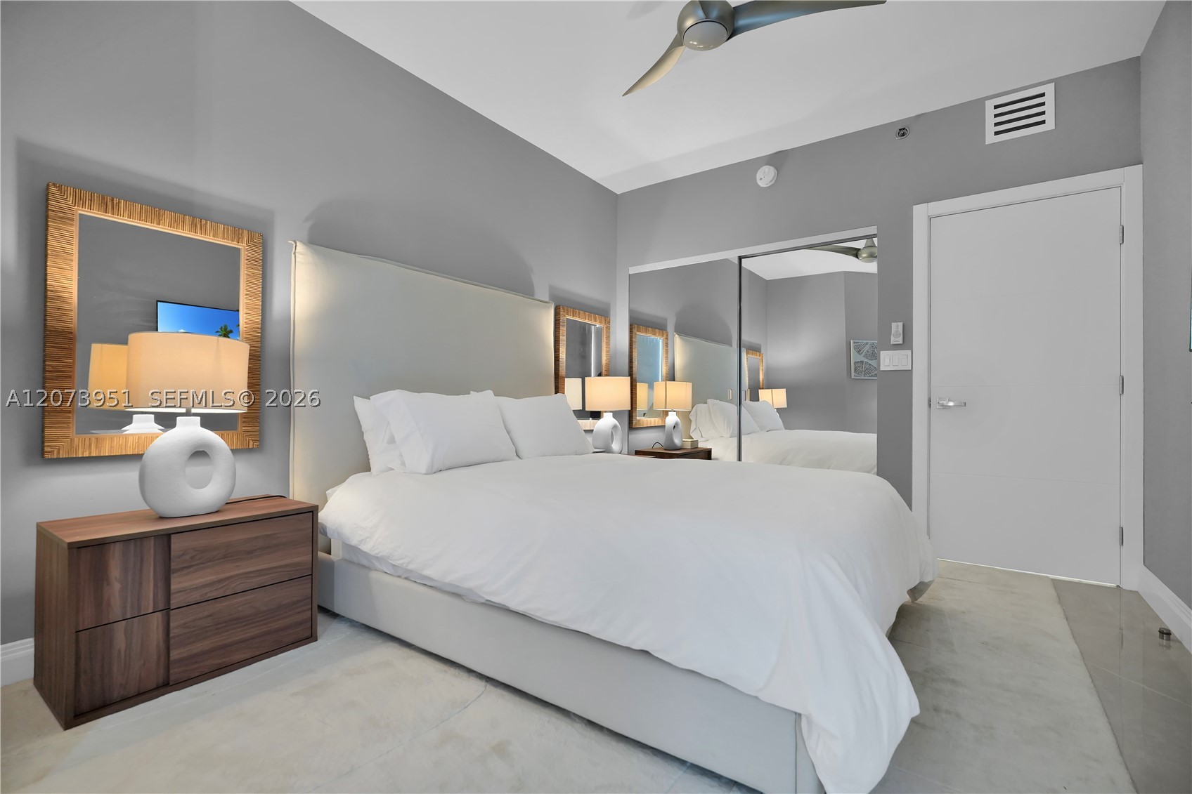 4201 Collins Ave #401 Miami Beach, FL 33140
