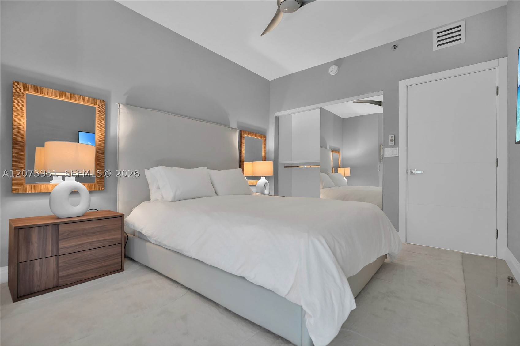 4201 Collins Ave #401 Miami Beach, FL 33140