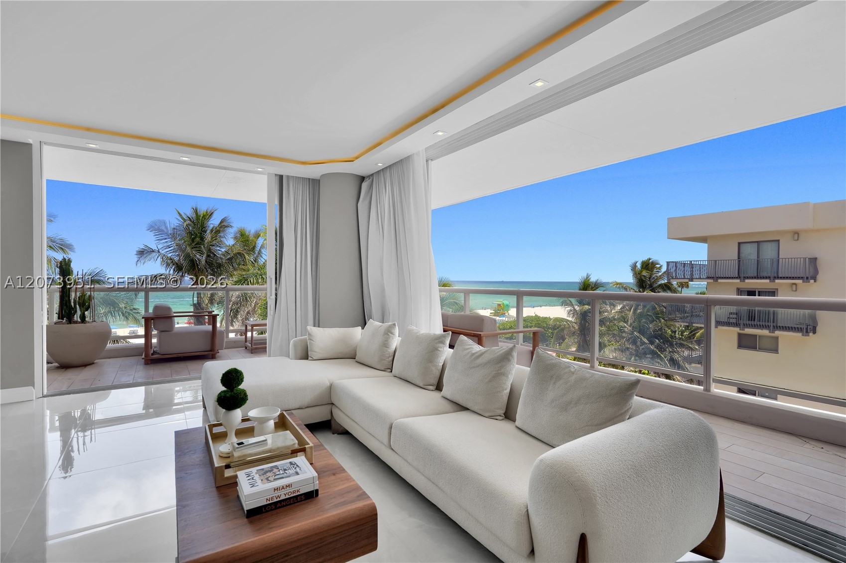 4201 Collins Ave #401 Miami Beach, FL 33140