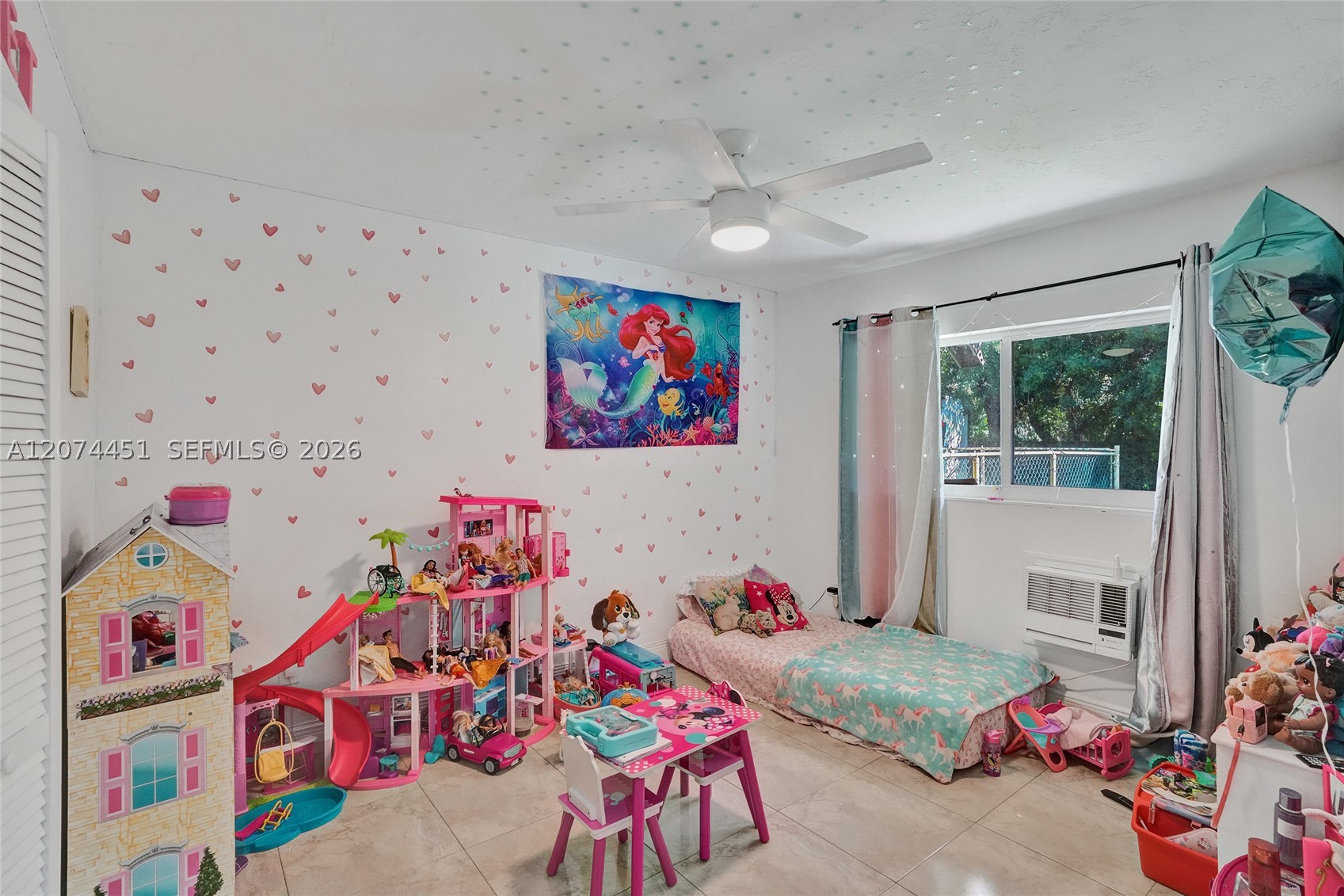 2 NE 160th St Miami, FL 33162