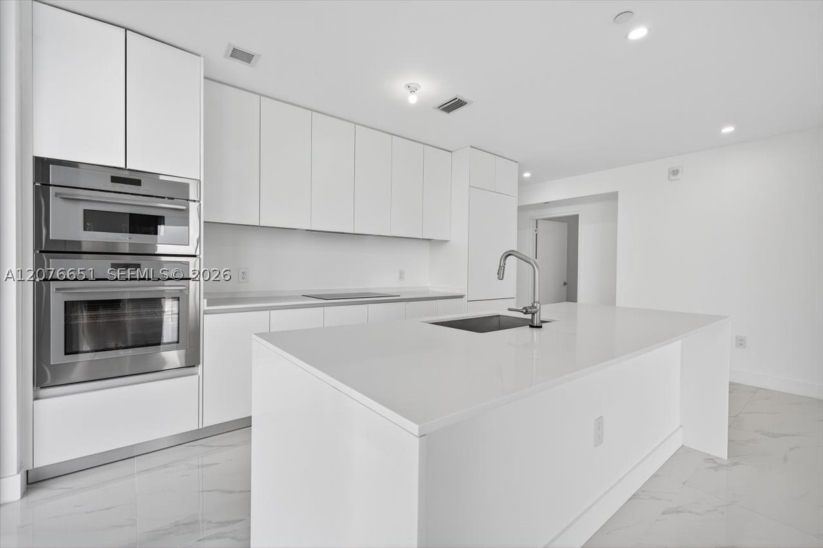 700 NE 24th St #1407 Miami, FL 33137