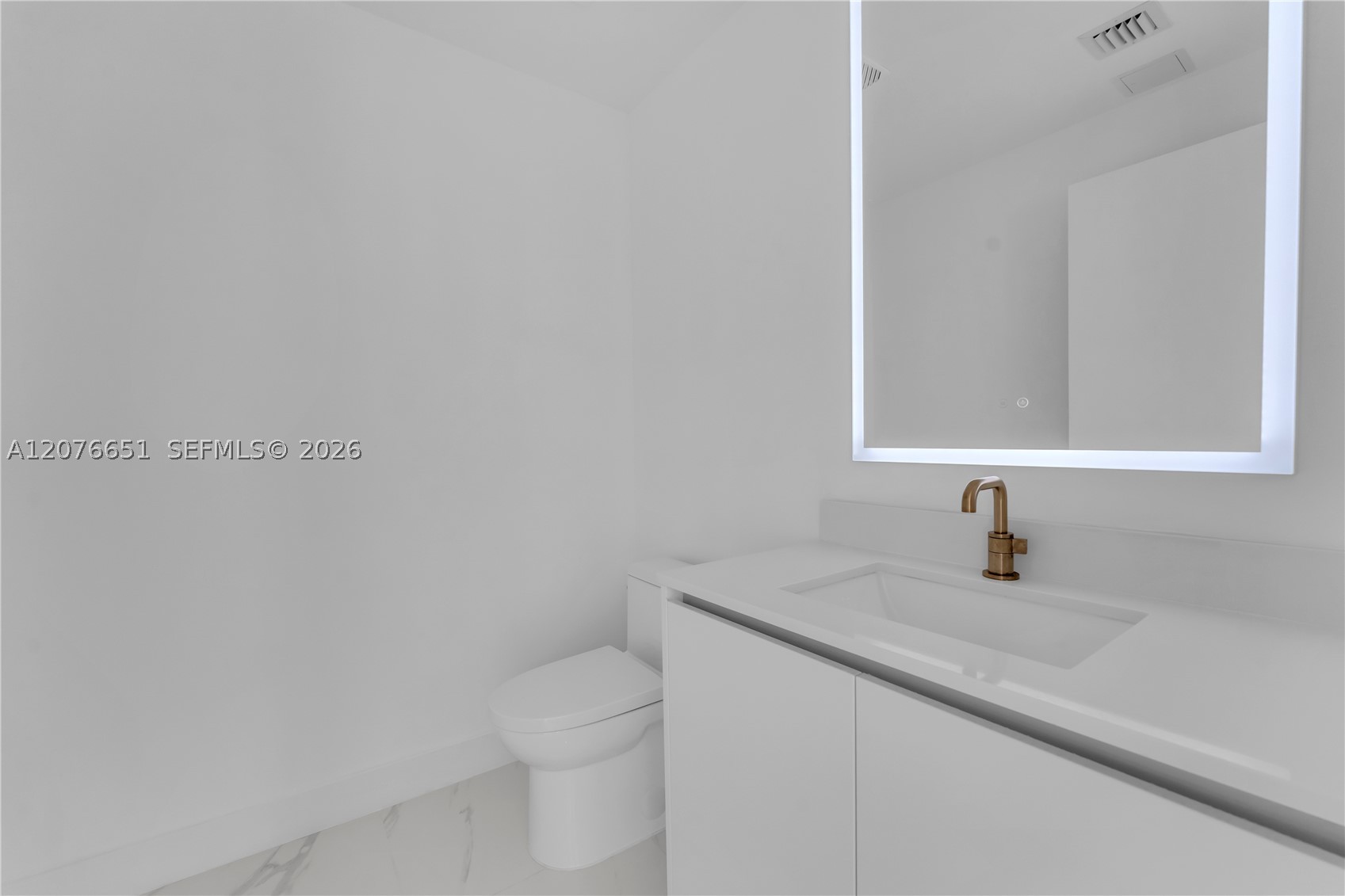 700 NE 24th St #1407 Miami, FL 33137